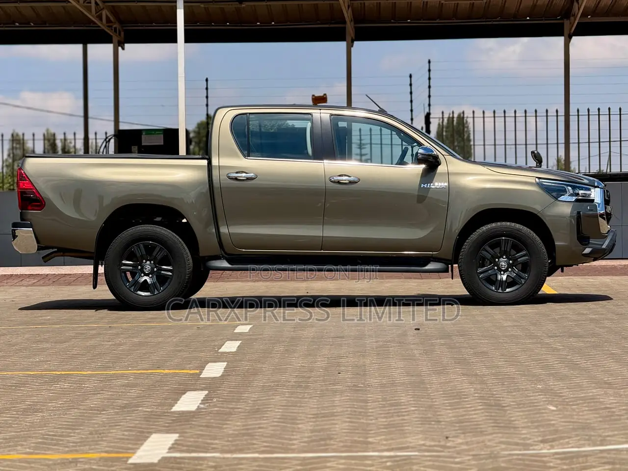 Toyota Hilux 2022 Green
