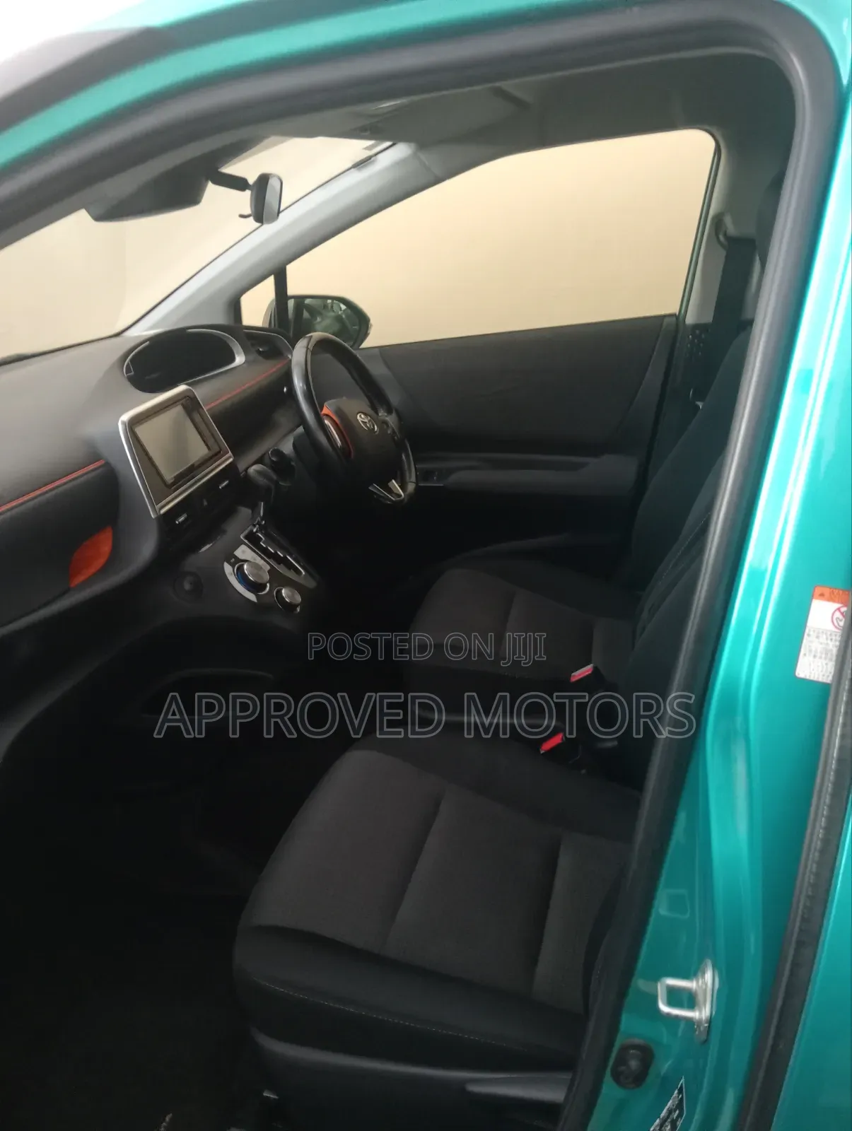 Toyota Sienta 2019 Green