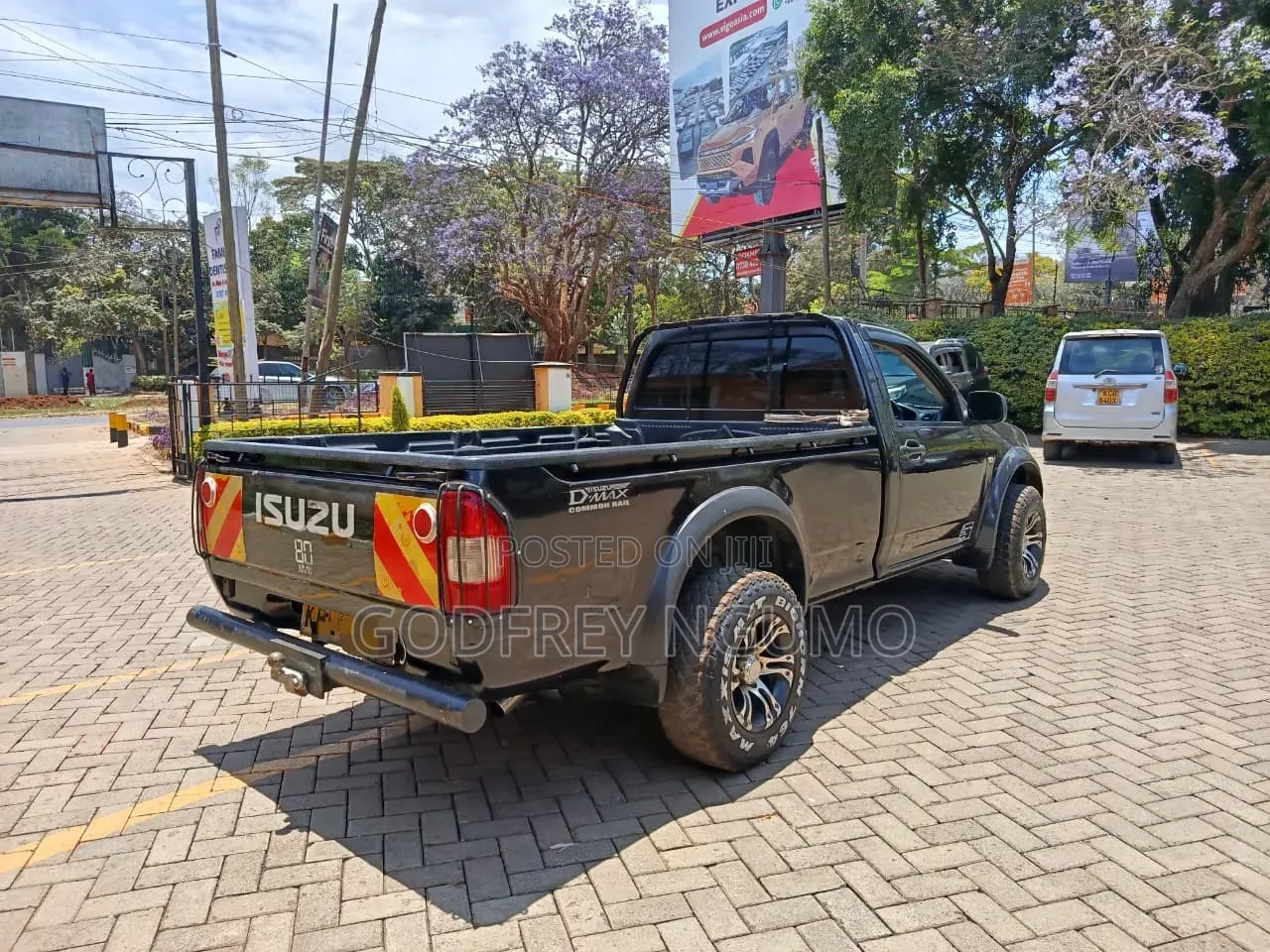 Isuzu D-MAX 2010 Gray