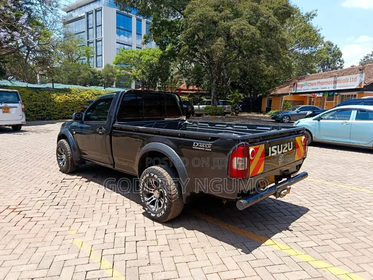 Isuzu D-MAX 2010 Gray