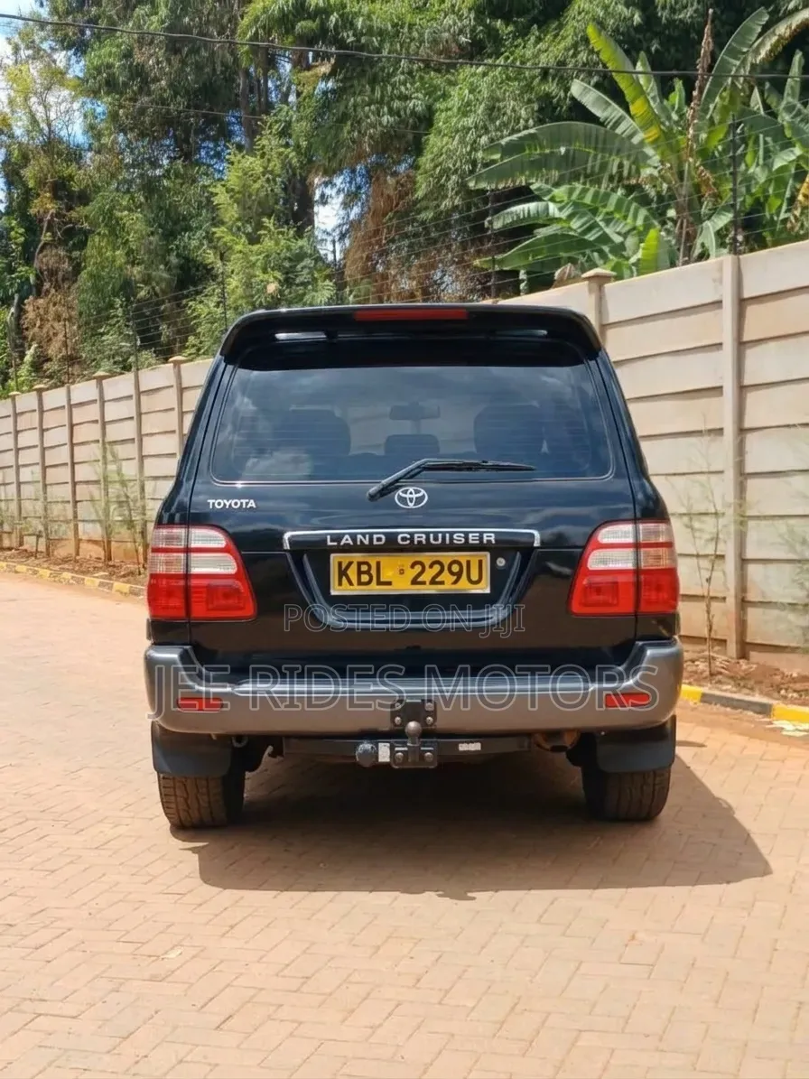 Toyota Land Cruiser 2005 Matt Black