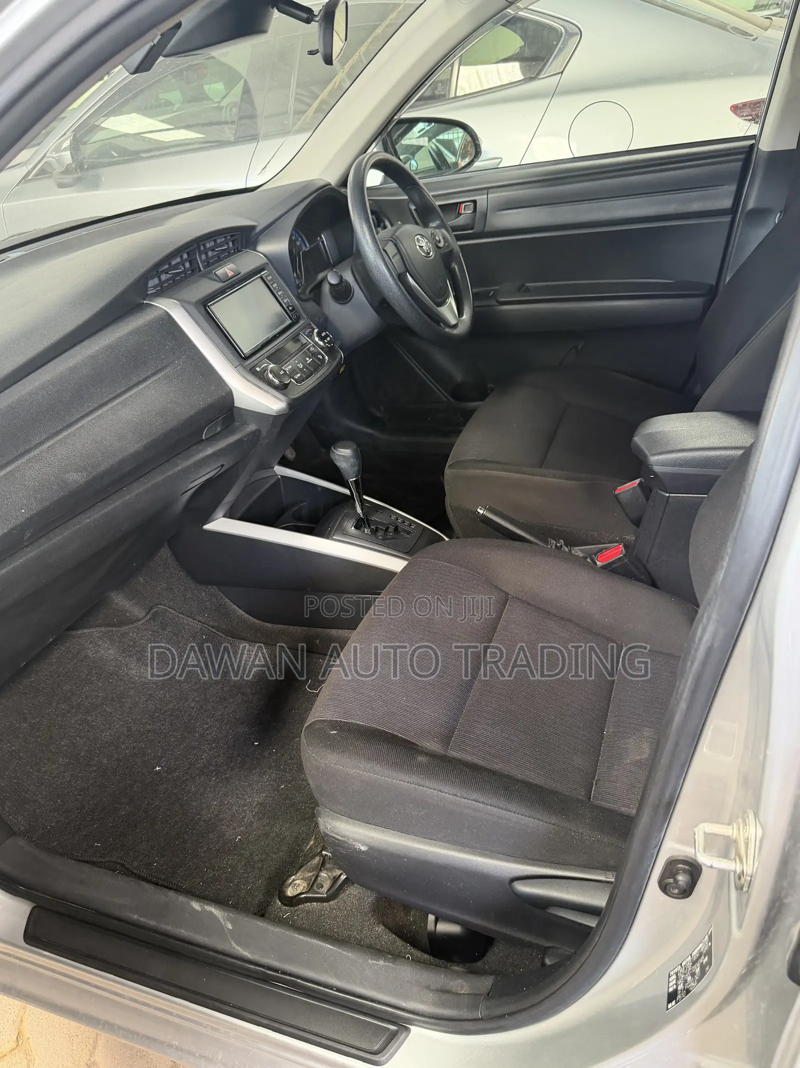 Toyota Corolla Fielder 2019 Silver