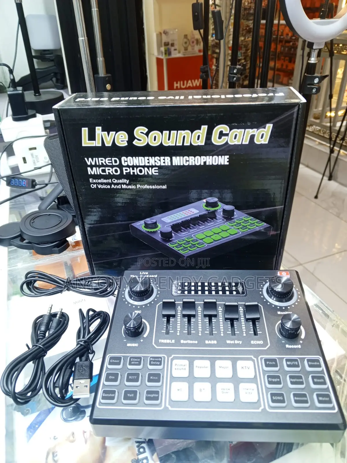 V9 Live Sound Card Mixer for Podcasting and Live Streaming