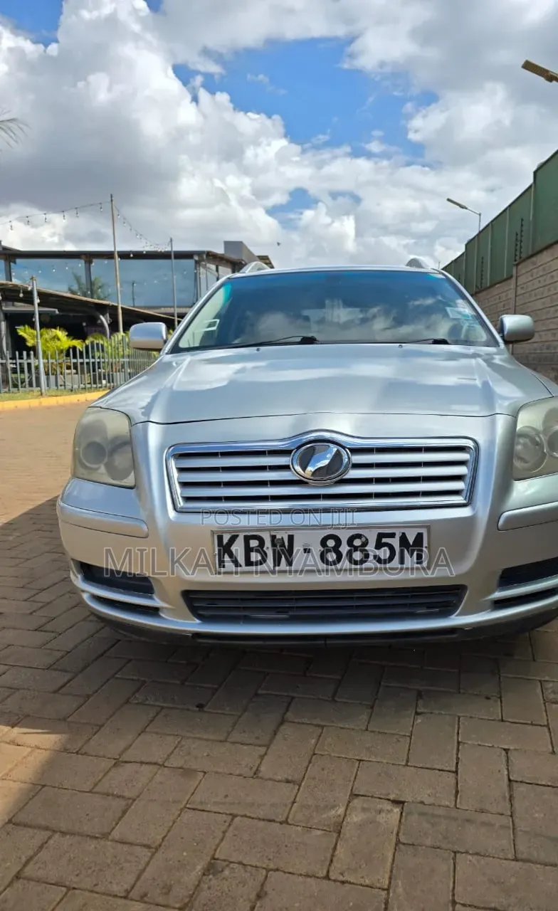 Toyota Avensis 2006 Silver