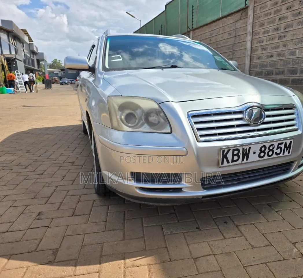 Toyota Avensis 2006 Silver