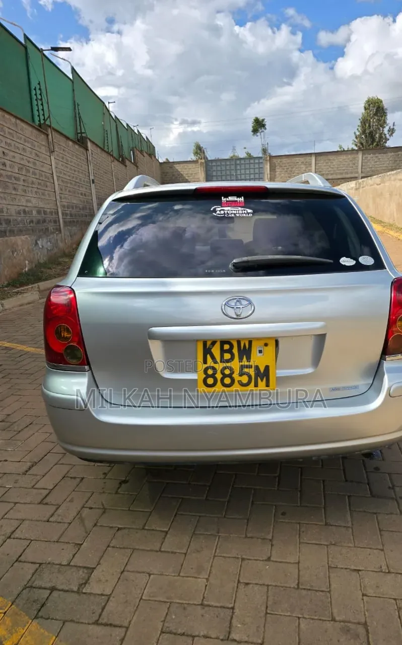 Toyota Avensis 2006 Silver