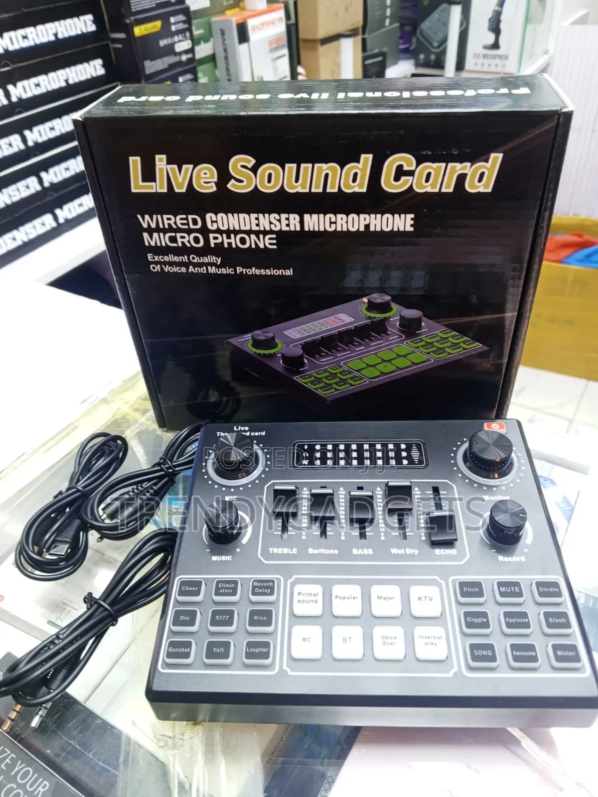 V9 USB Live Sound Card for TikTok, YouTube and Gaming