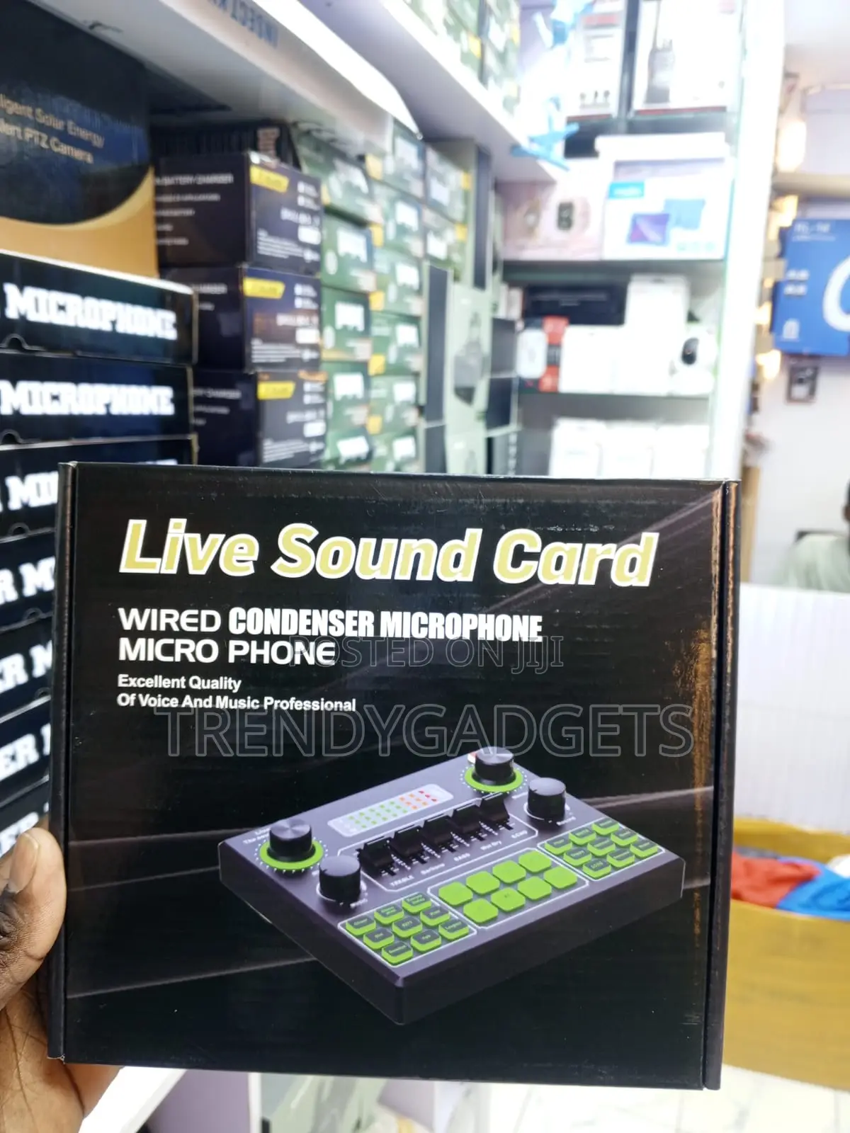 Portable V9 Sound Card Audio Interface for Content Creators