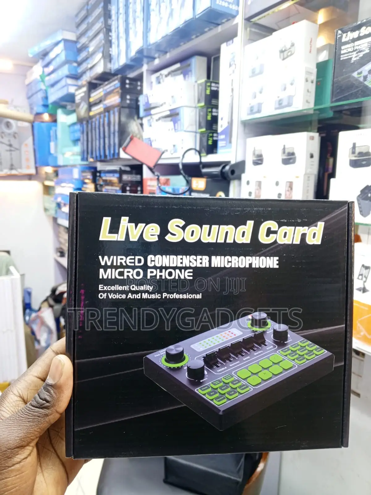 Portable V9 Sound Card Audio Interface for Content Creators