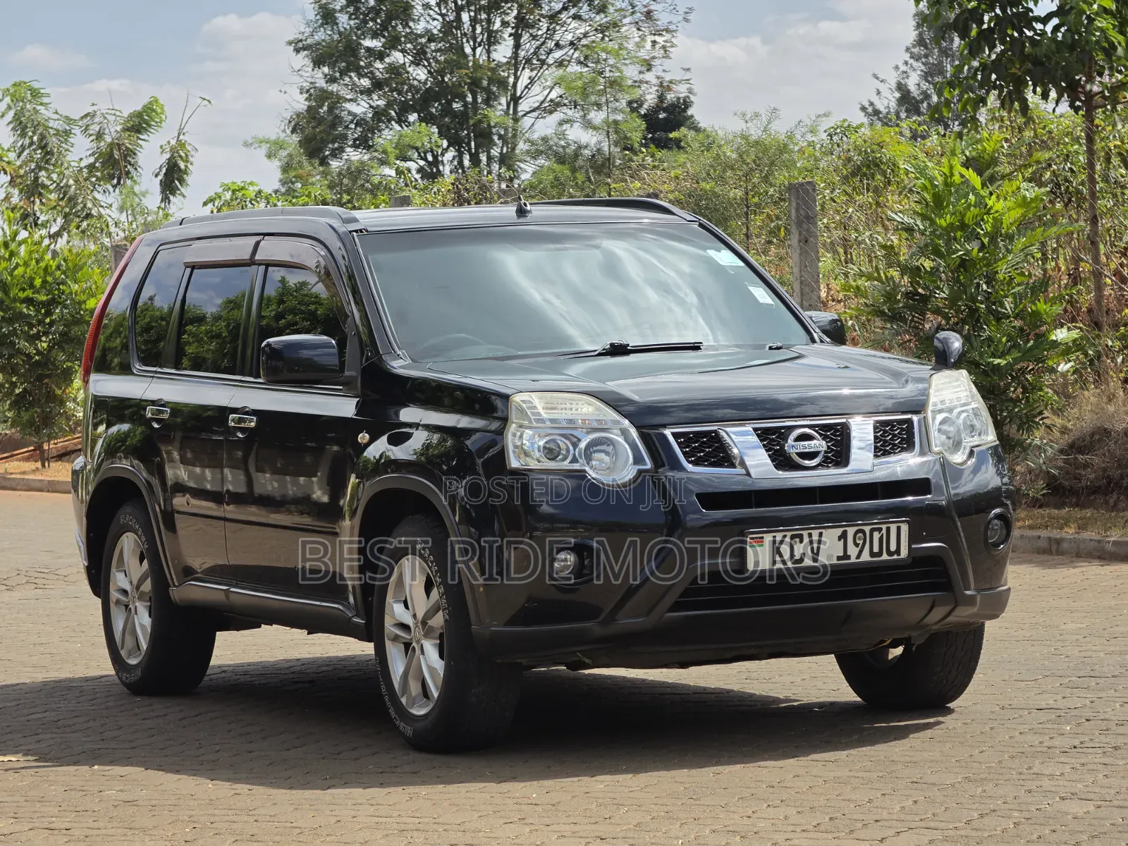 Nissan X-Trail 2.0 Petrol XE 2012 Black