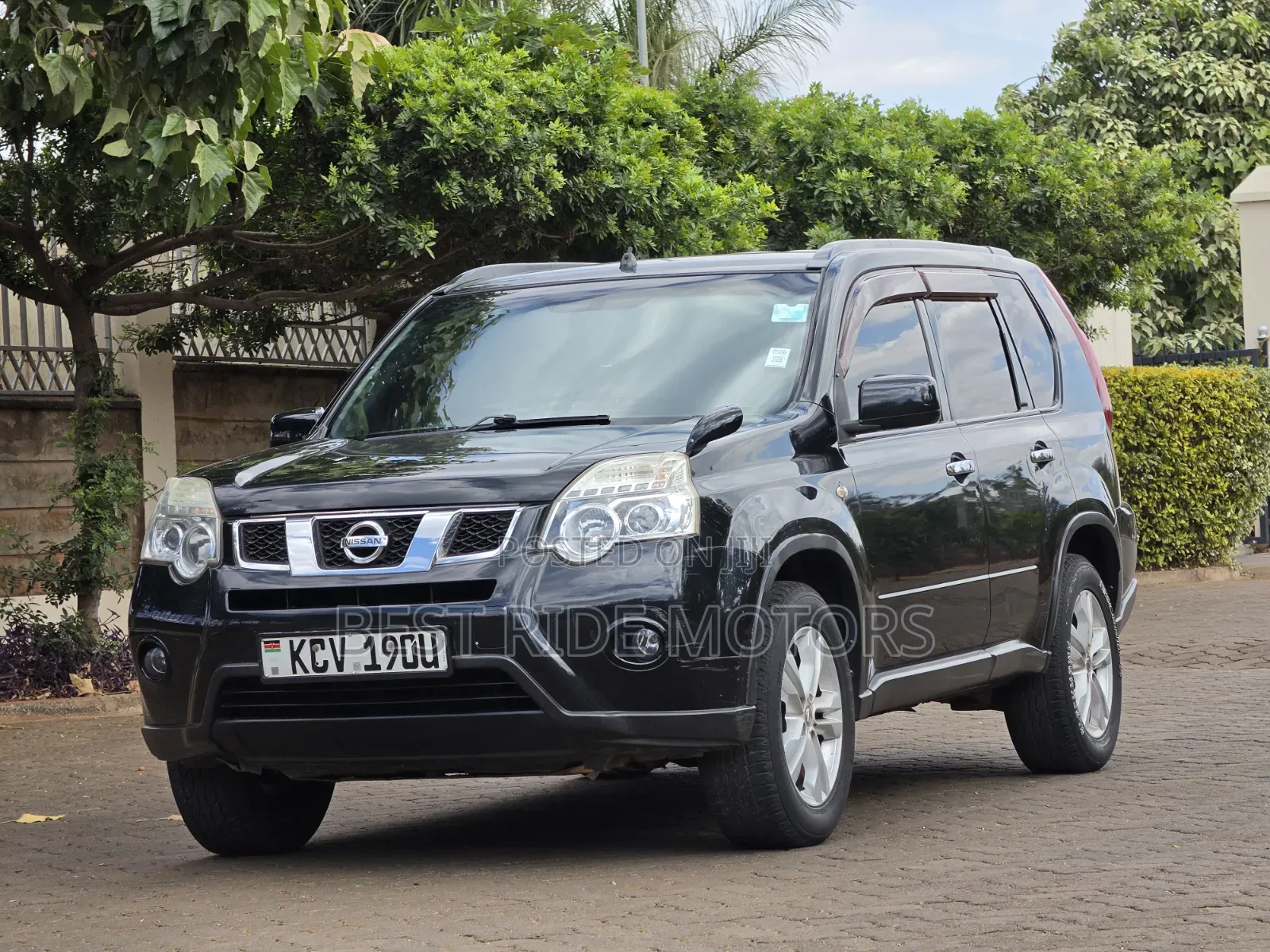 Nissan X-Trail 2.0 Petrol XE 2012 Black