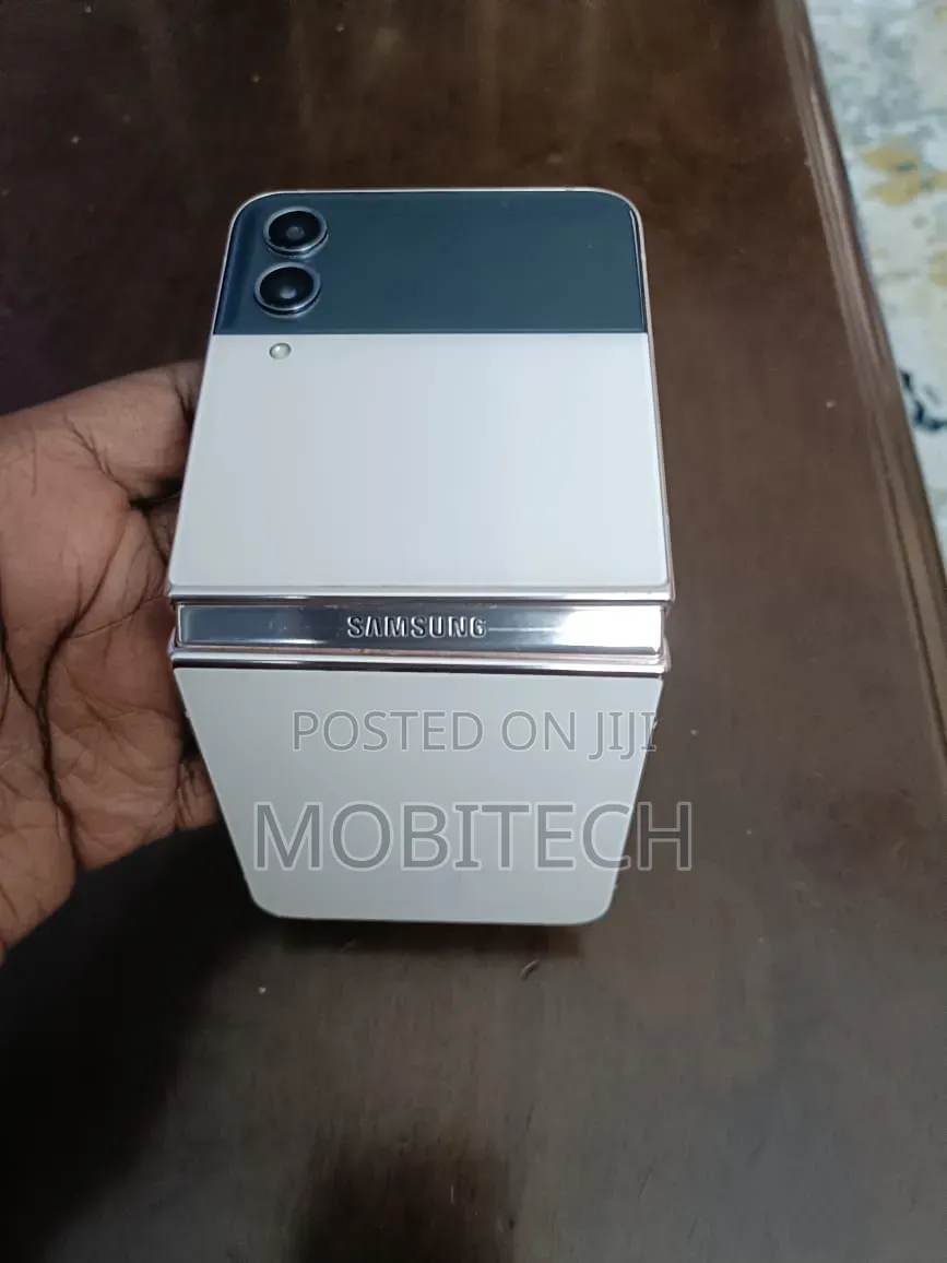 Samsung Z Flip 3,4,5,6 Screen Replacement