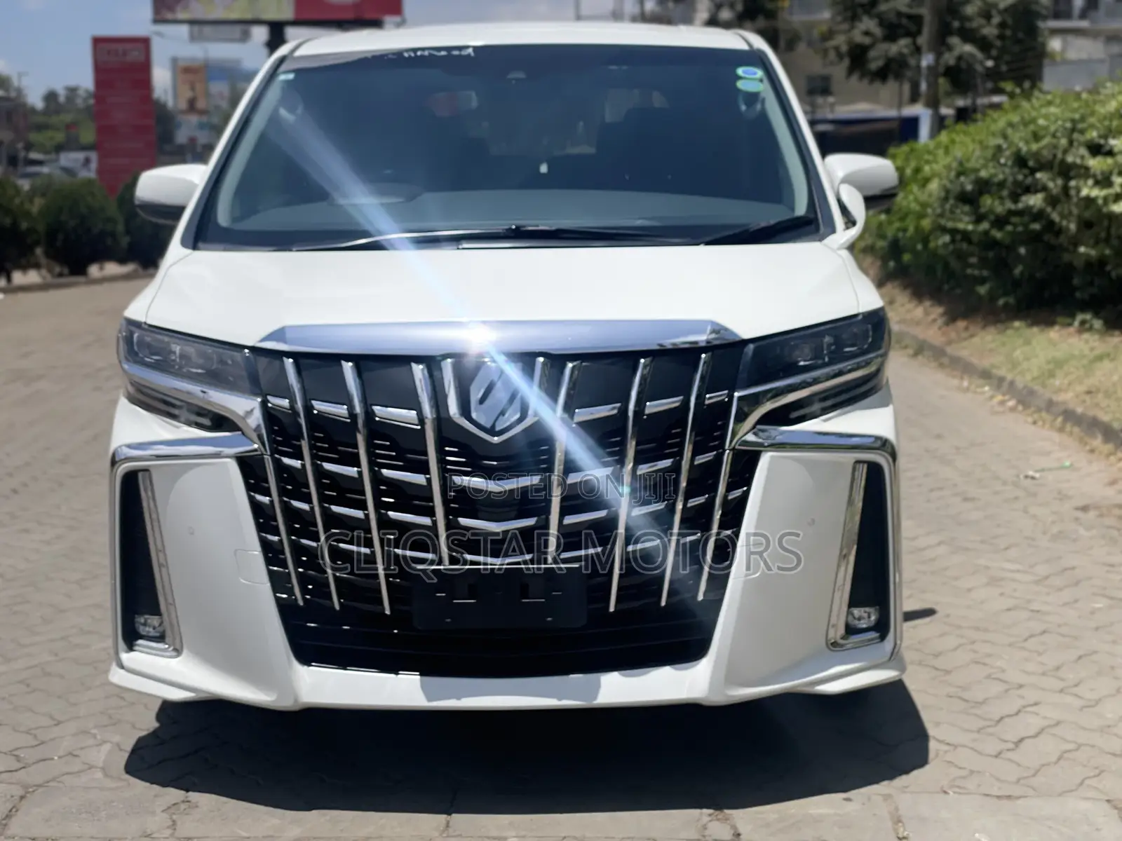 Toyota Alphard 2.5 Petrol FWD 2019 White