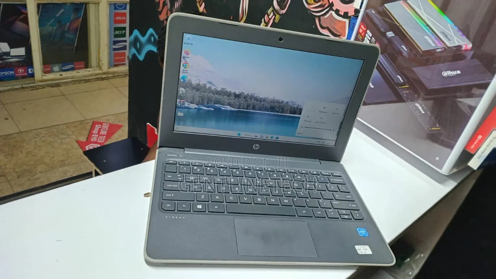 Laptop HP Stream 11 4GB Intel Celeron SSD 128GB