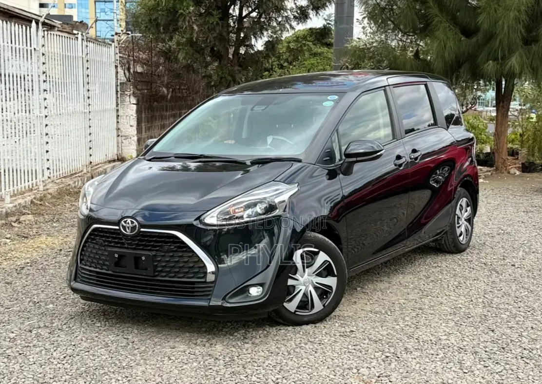 Toyota Sienta 1.5 FWD (6-seater) 2019 Silver