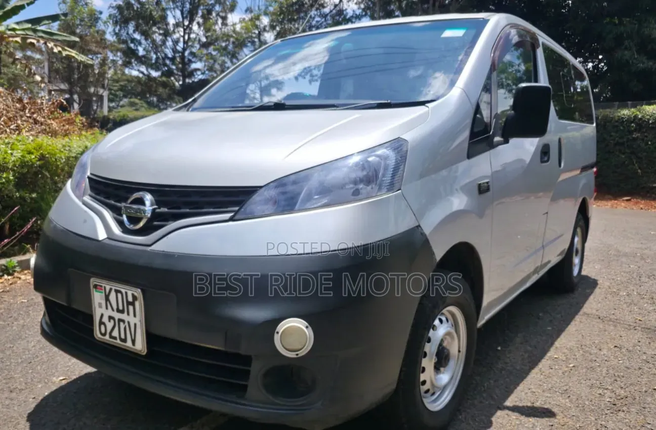 Nissan NV200 2015