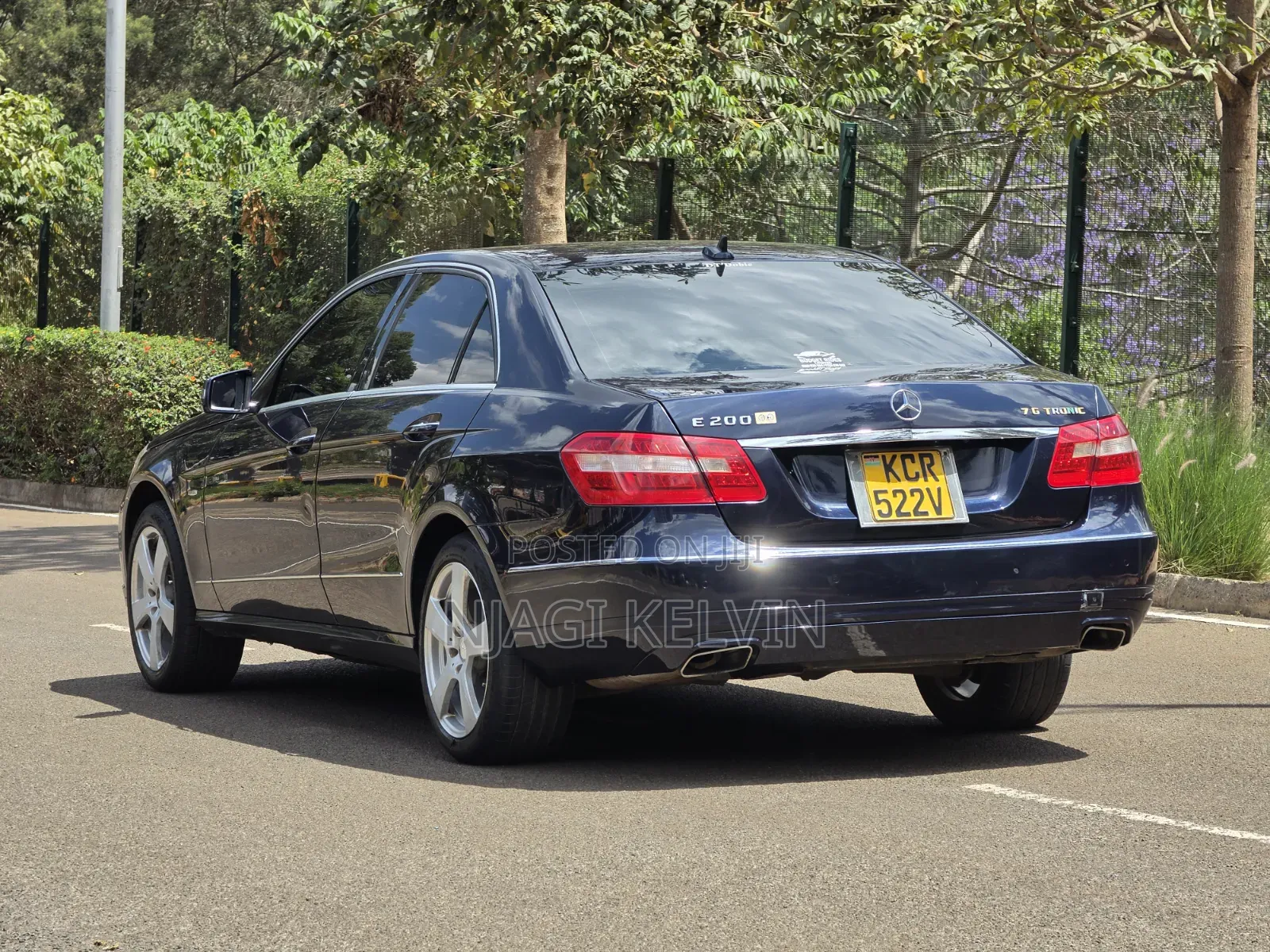 Mercedes-Benz E200 2012 Blue