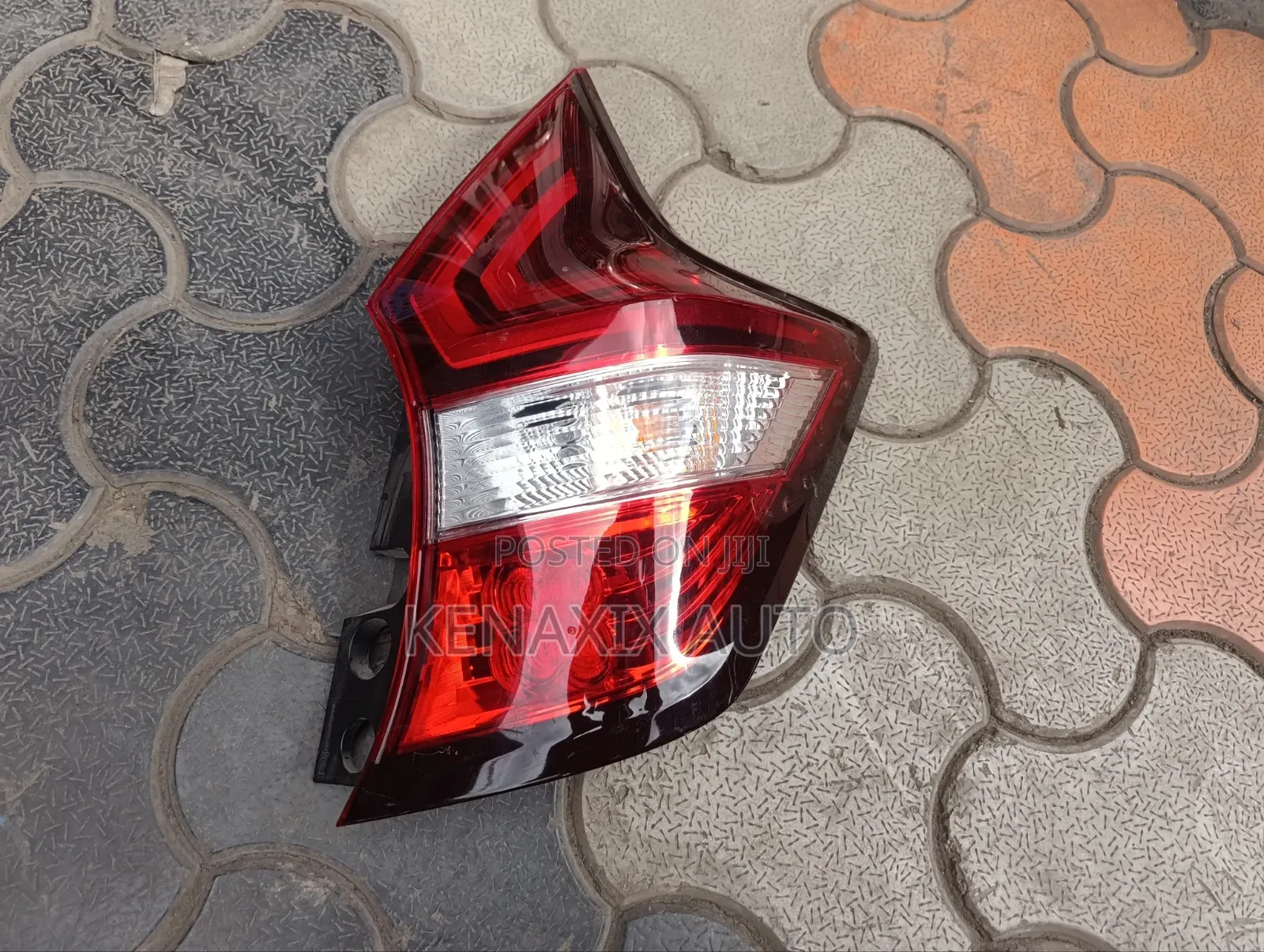 Nissan Note Taillight