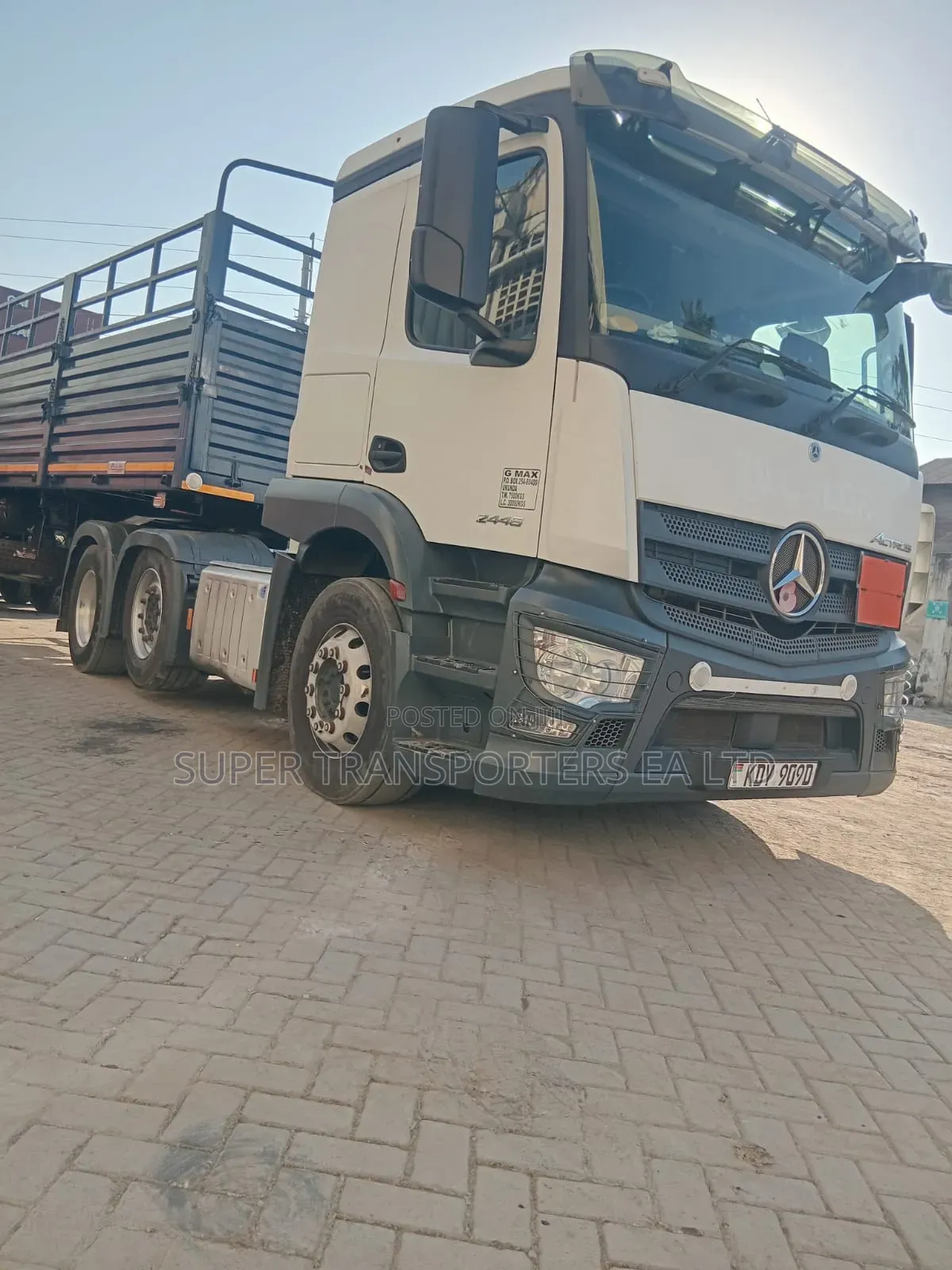 Trailers Transporters Specialists.