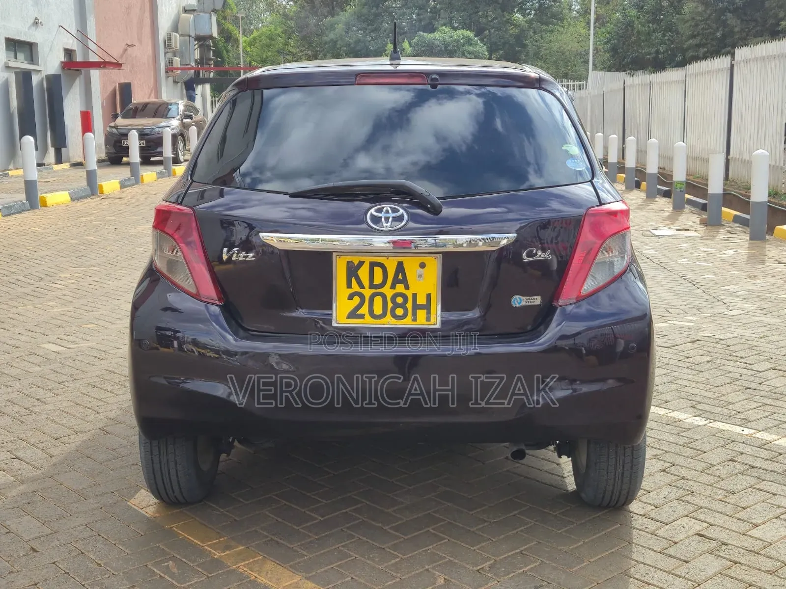 Toyota Vitz 2013 Burgundy