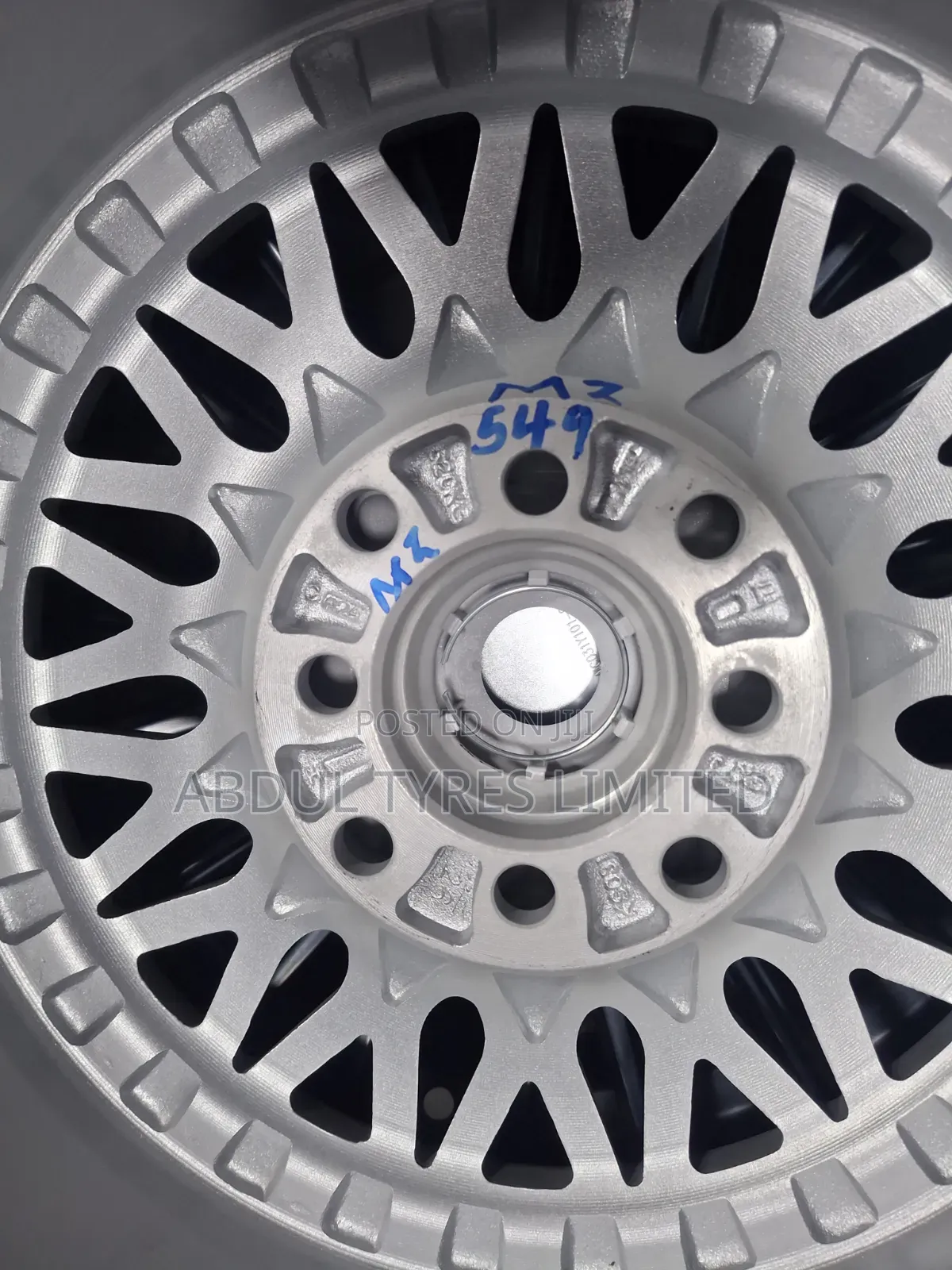15-Inch Universal Alloy Rim – 8-Hole.