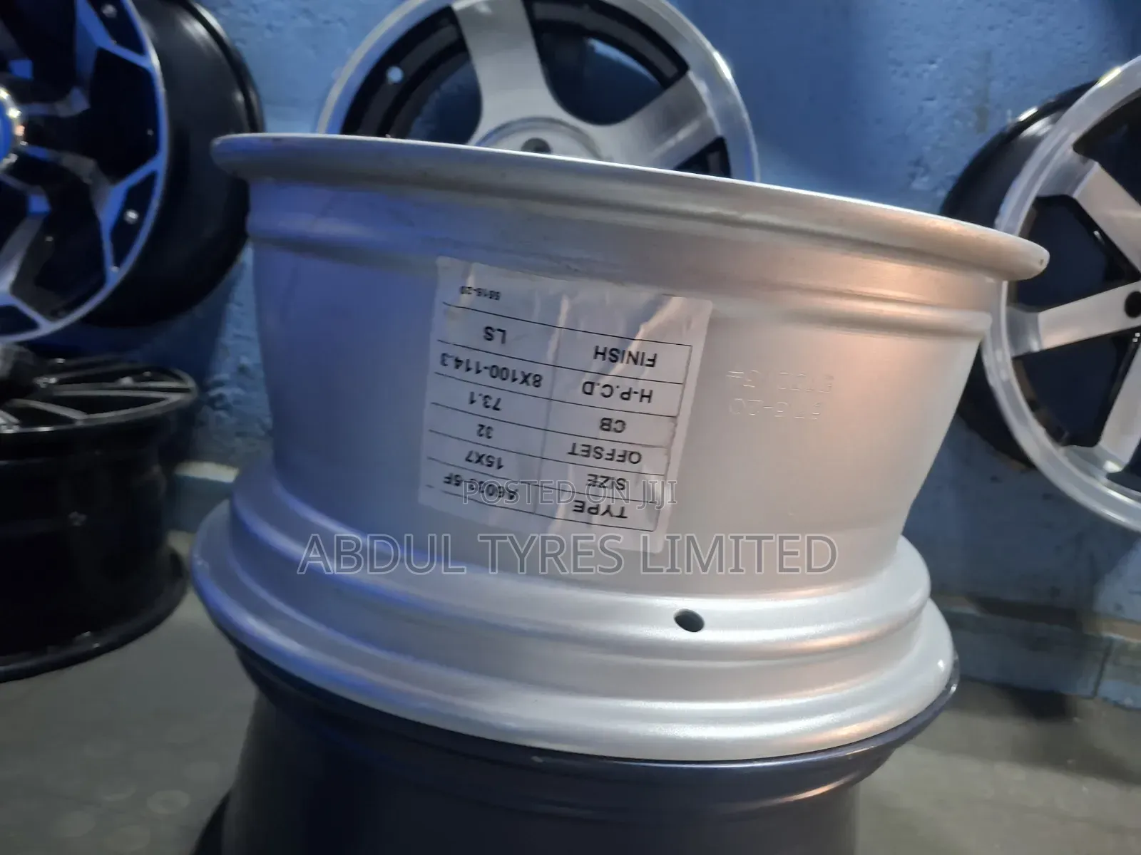 15-Inch Universal Alloy Rim – 8-Hole.