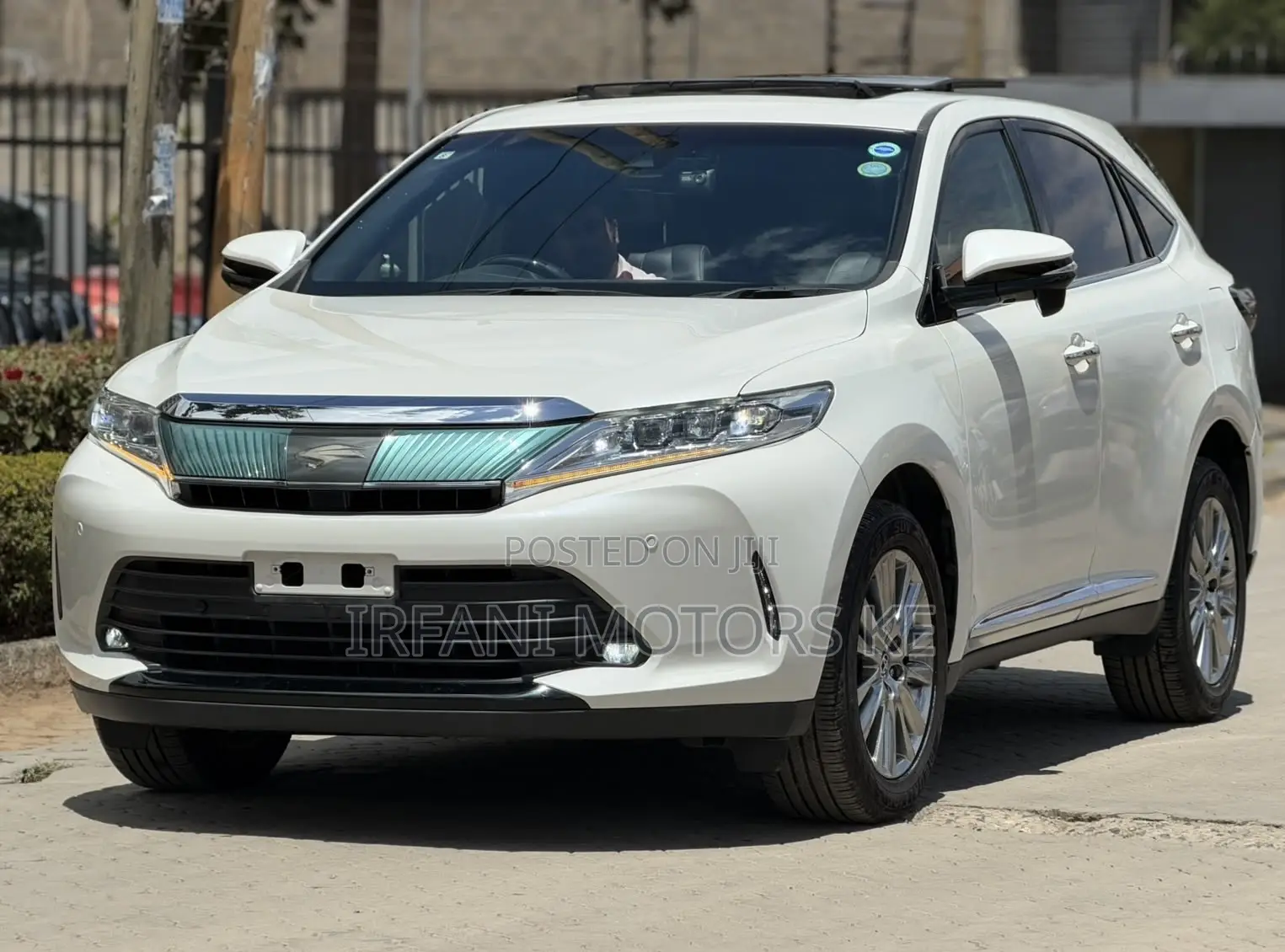 Toyota Harrier 2.0 2019 White