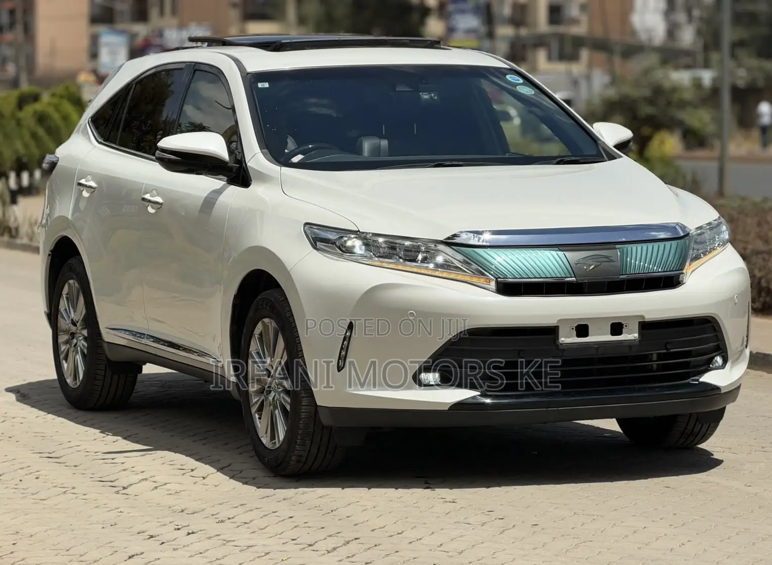 Toyota Harrier 2.0 2019 White
