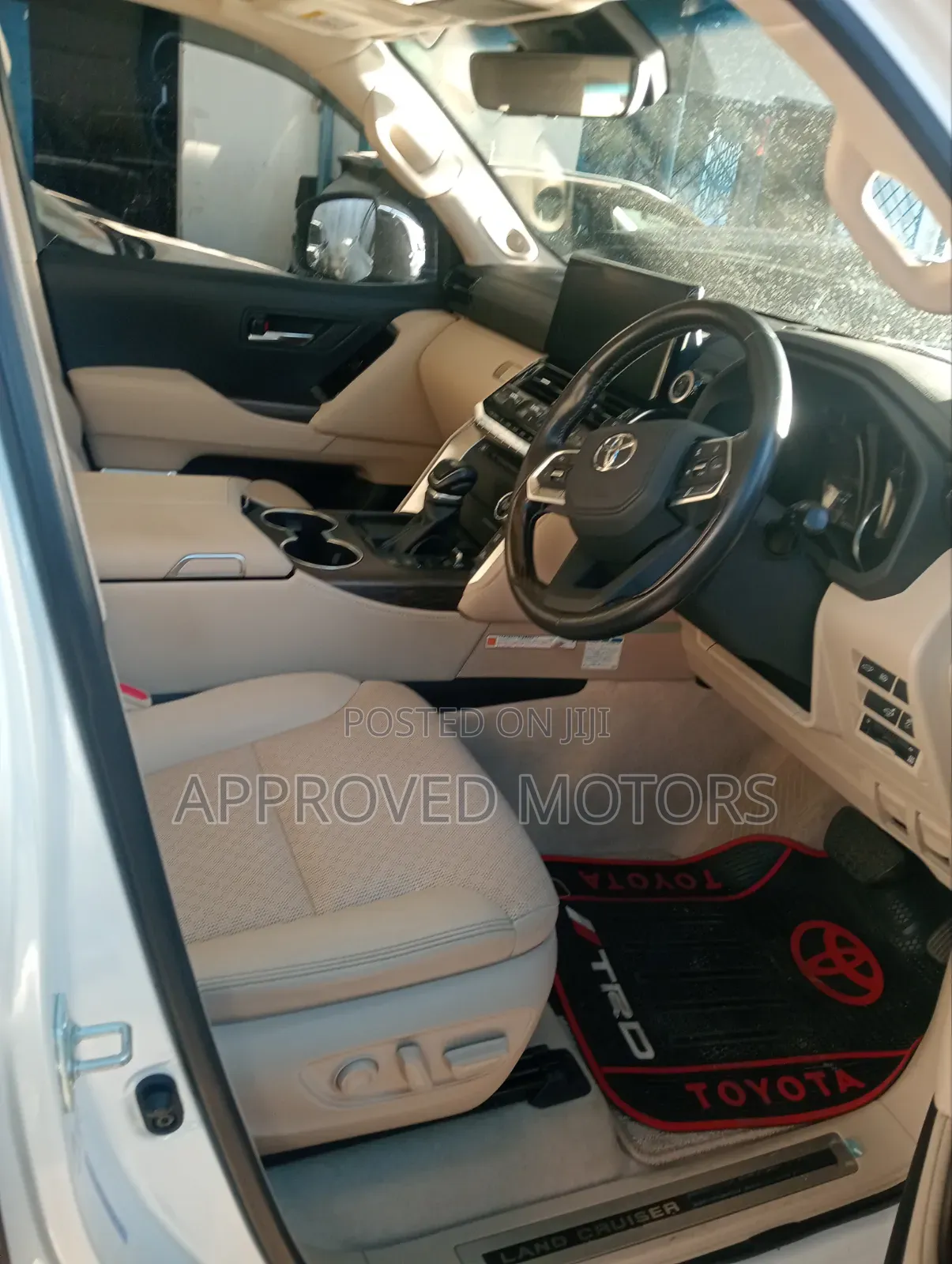 Toyota Land Cruiser 2022 White