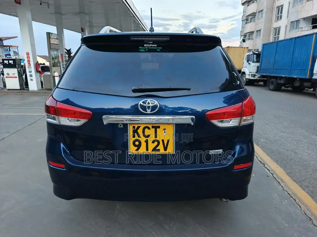 Toyota Wish 2011 Blue