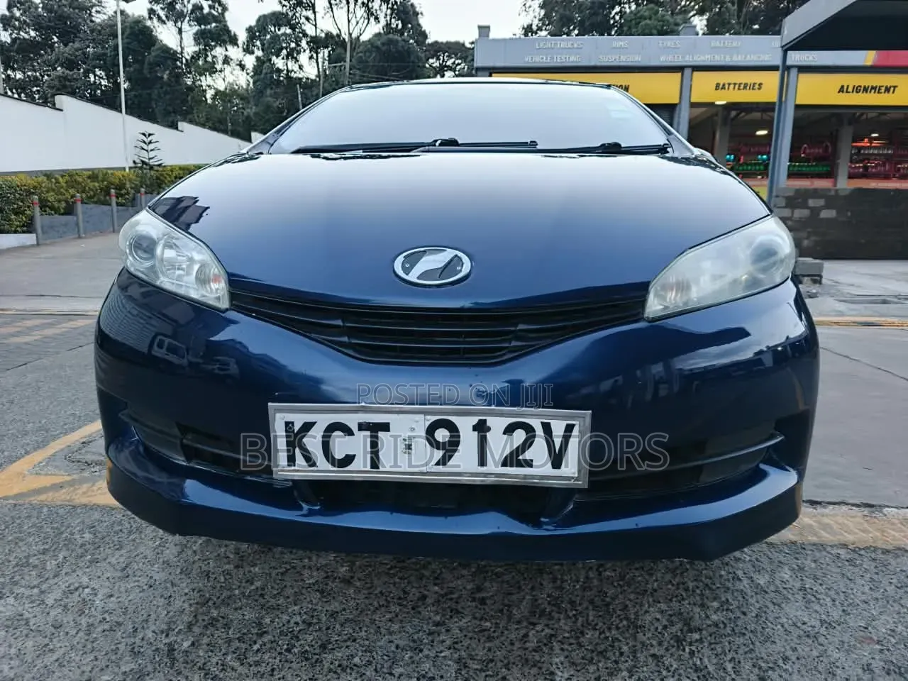 Toyota Wish 2011 Blue