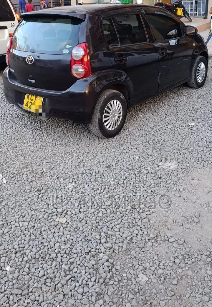 Toyota Passo 2013 Black