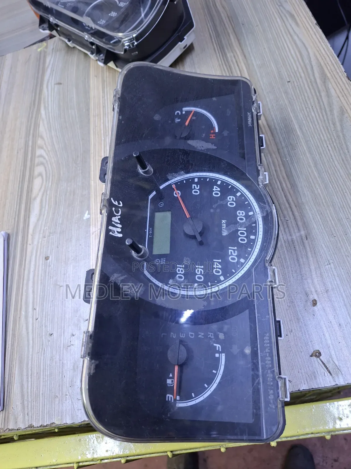 Toyota Hiace 7l Dashboard Clock