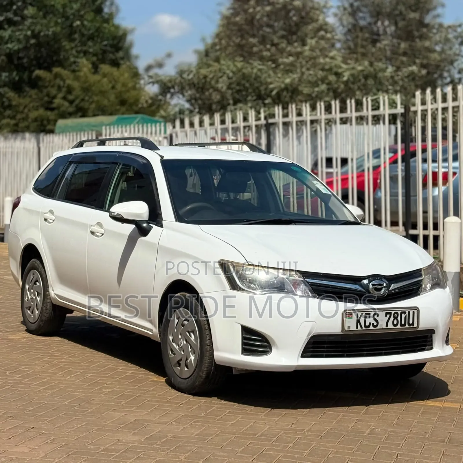 Toyota Corolla Fielder 1.5 Petrol FWD 2013 White
