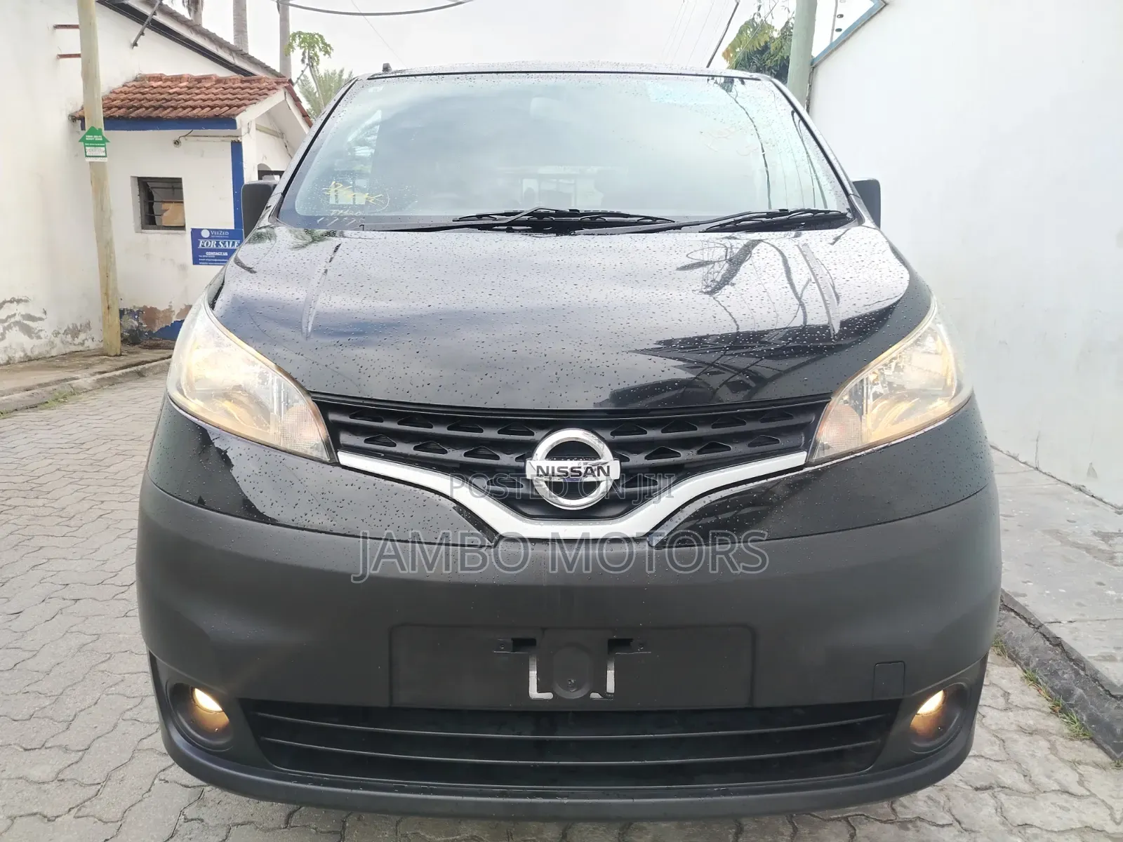 Nissan NV200 2021