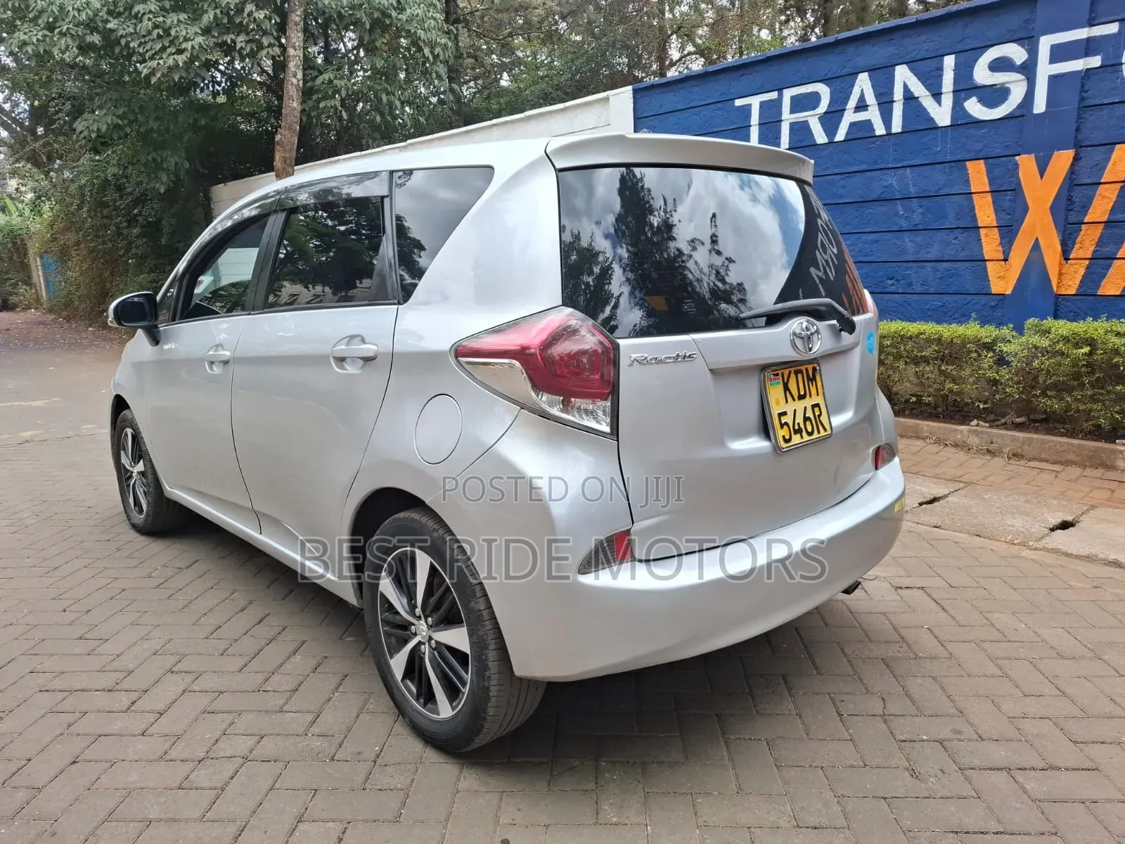 Toyota Ractis 1.5 FWD 2016 Silver