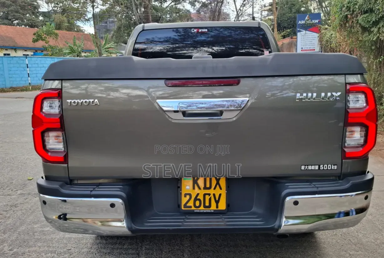 Toyota Hilux Revo Smart Cab Deisel 2.4 AWD 2021 Gray