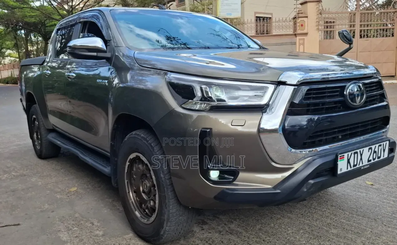 Toyota Hilux Revo Smart Cab Deisel 2.4 AWD 2021 Gray
