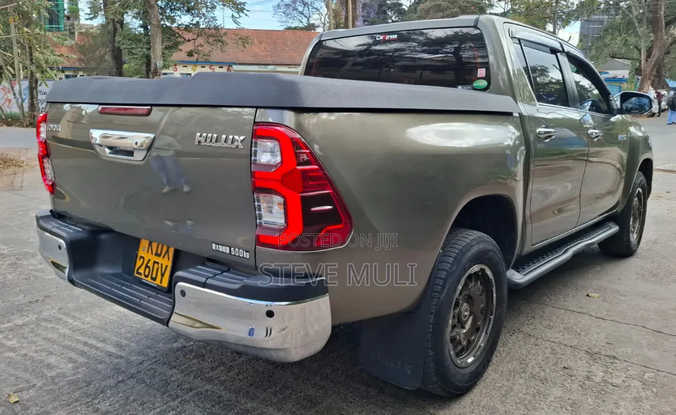 Toyota Hilux Revo Smart Cab Deisel 2.4 AWD 2021 Gray