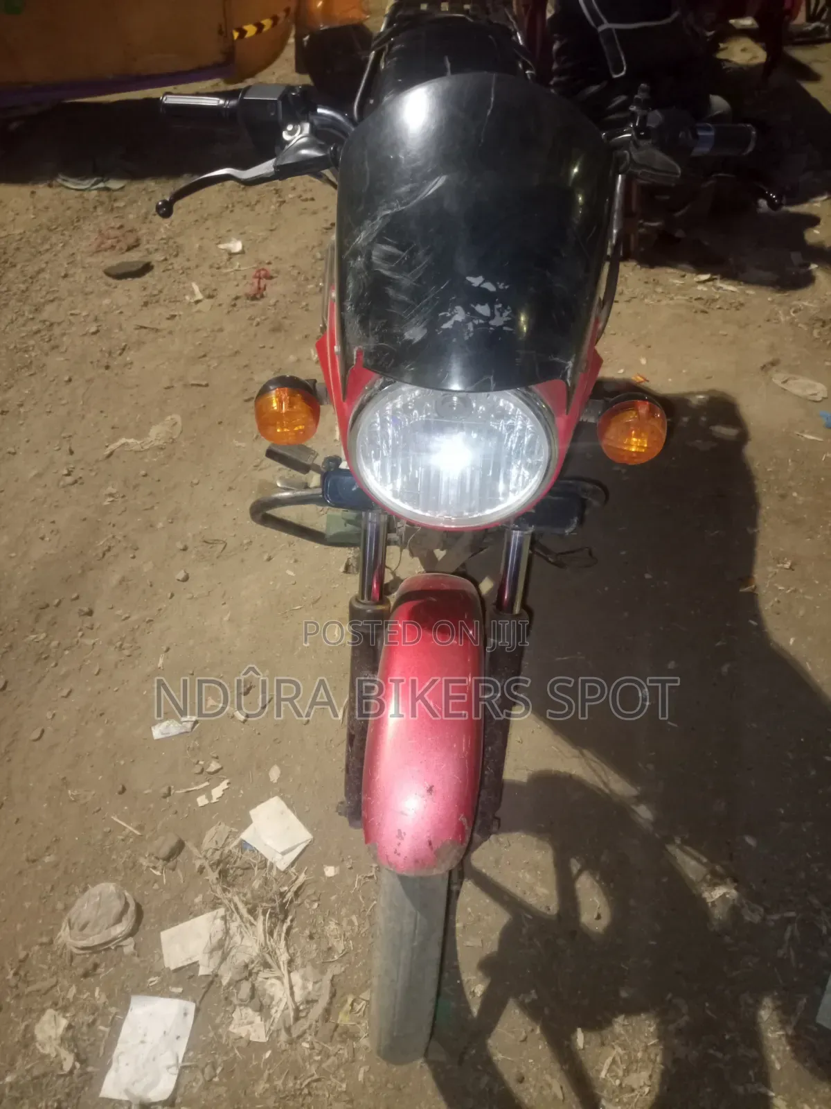 Bajaj Boxer 125 2023 Red
