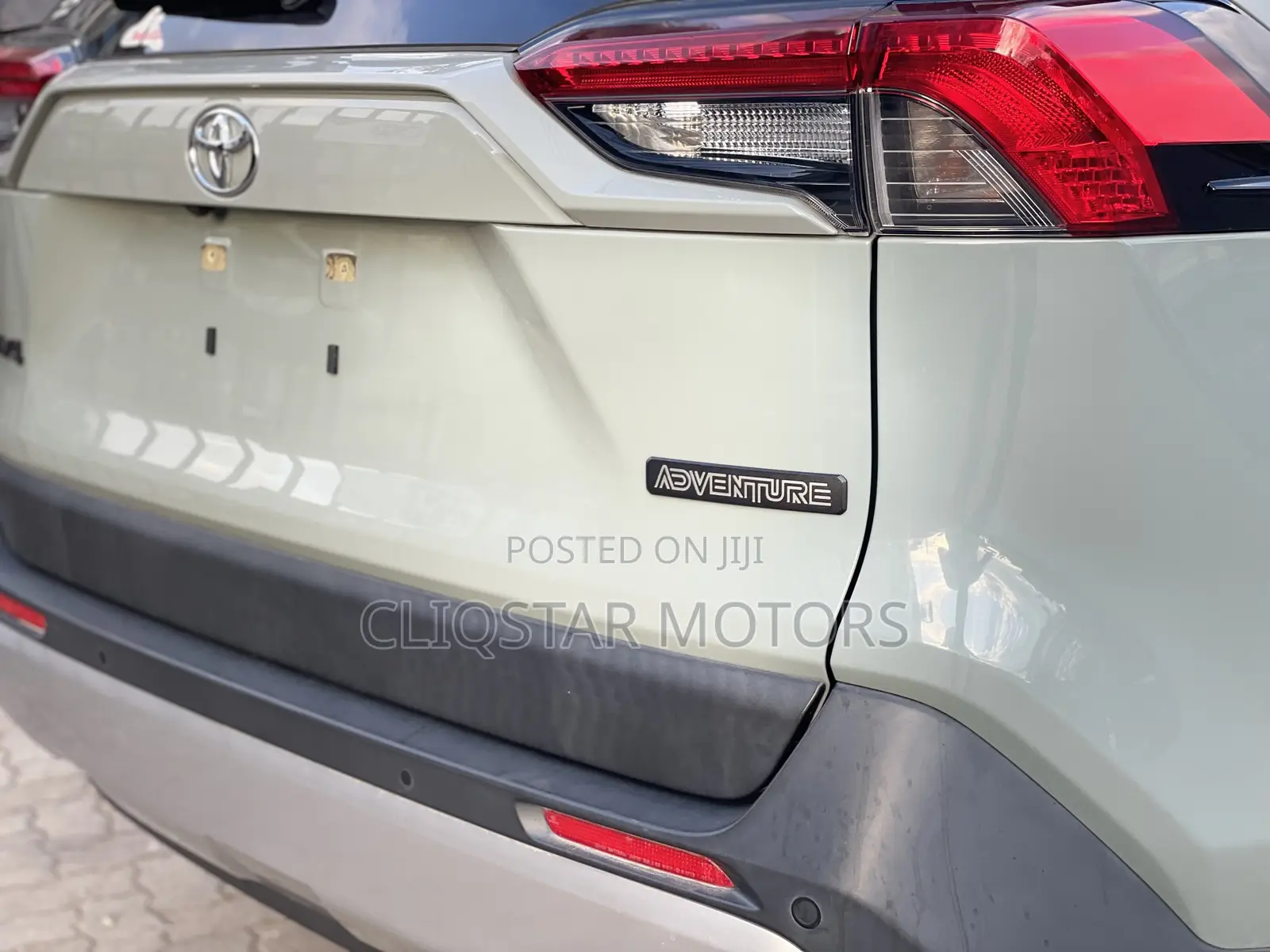 Toyota RAV4 Adventure 2019 Green
