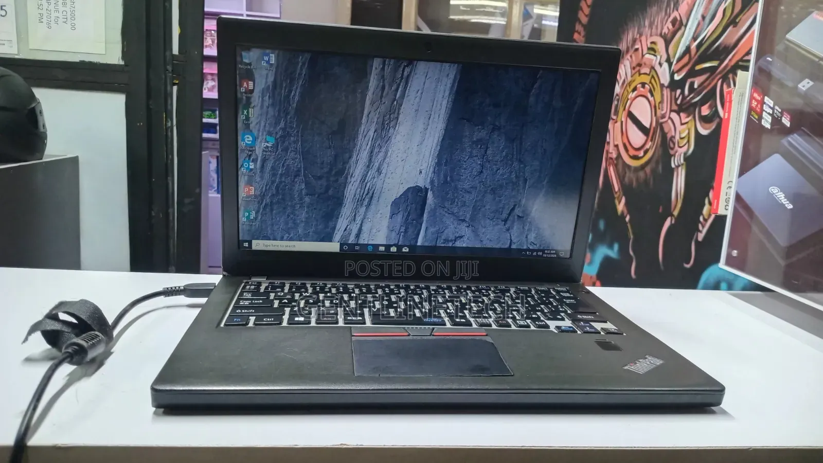 Laptop Lenovo ThinkPad X270 4GB Intel Core i3 HDD 1T