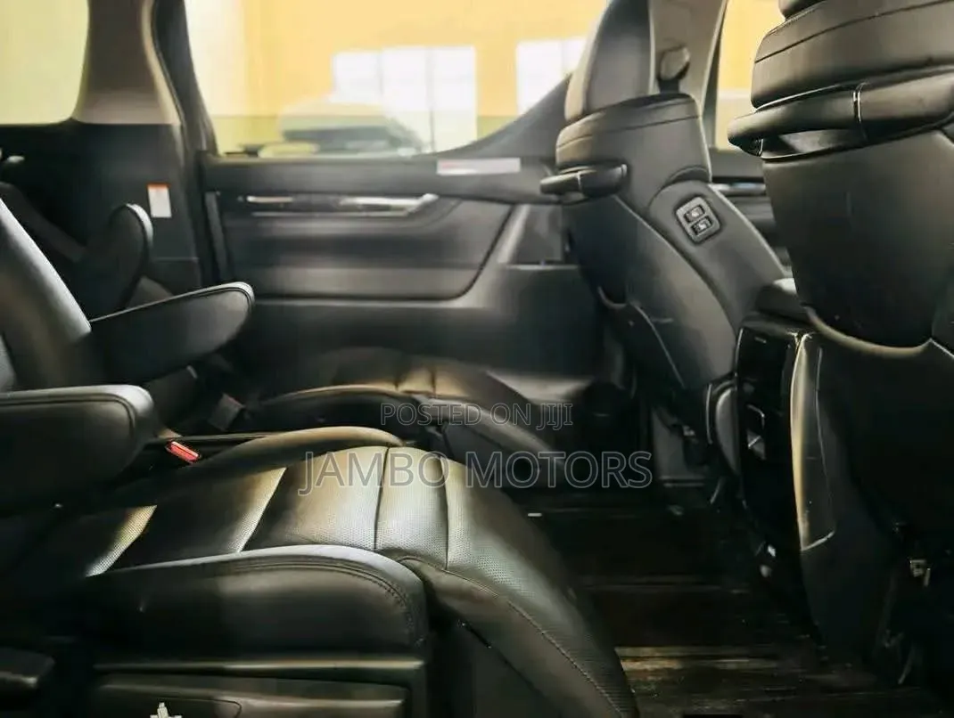 Toyota Alphard 2.5 Hybrid AWD 2020