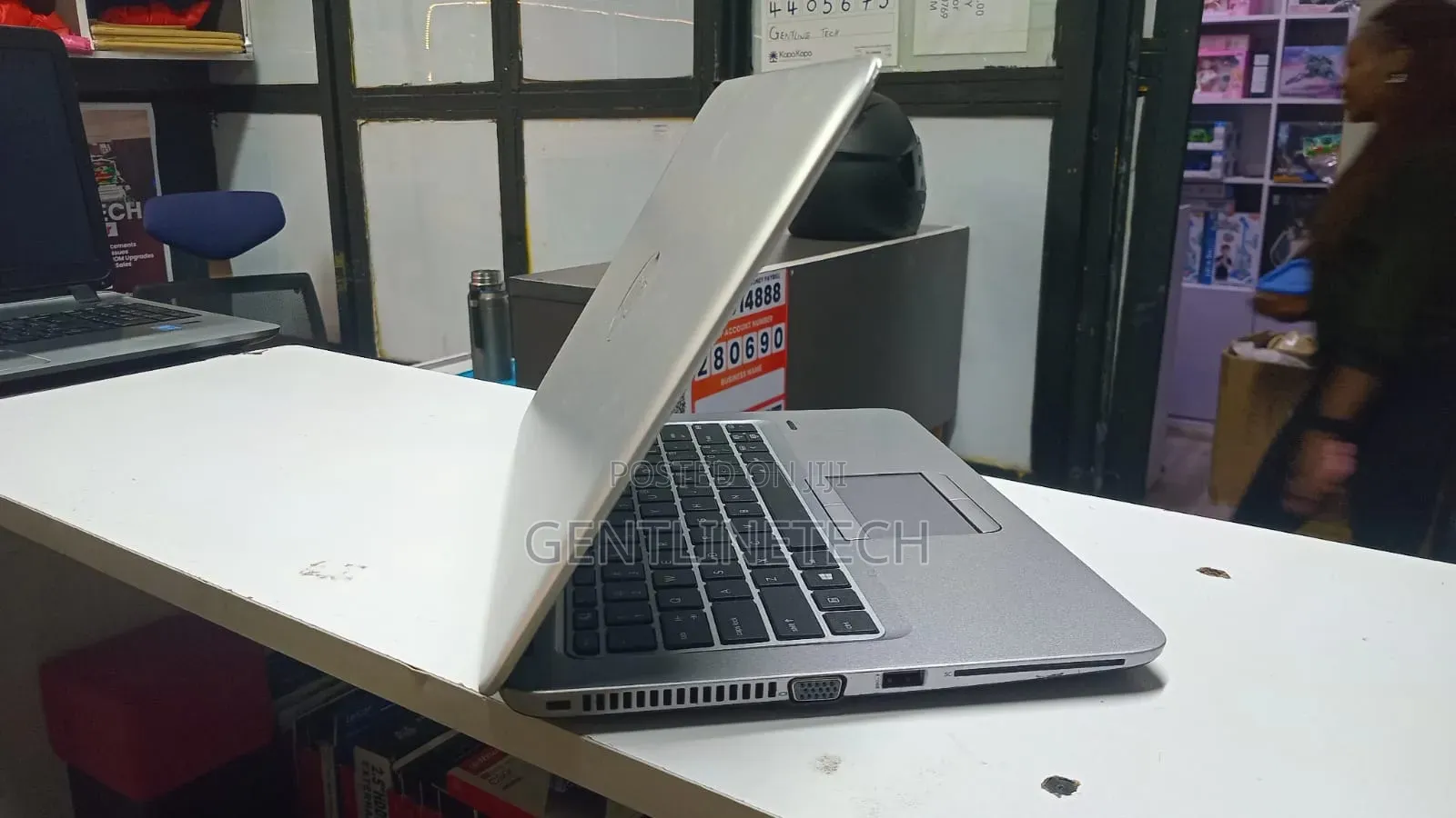 Laptop HP EliteBook 820 G3 4GB Intel Core i5 SSD 128GB