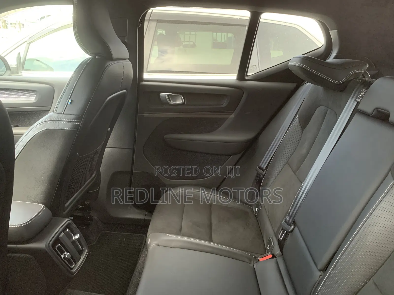 Volvo XC40 T3 Petrol FWD 2019 Pearl