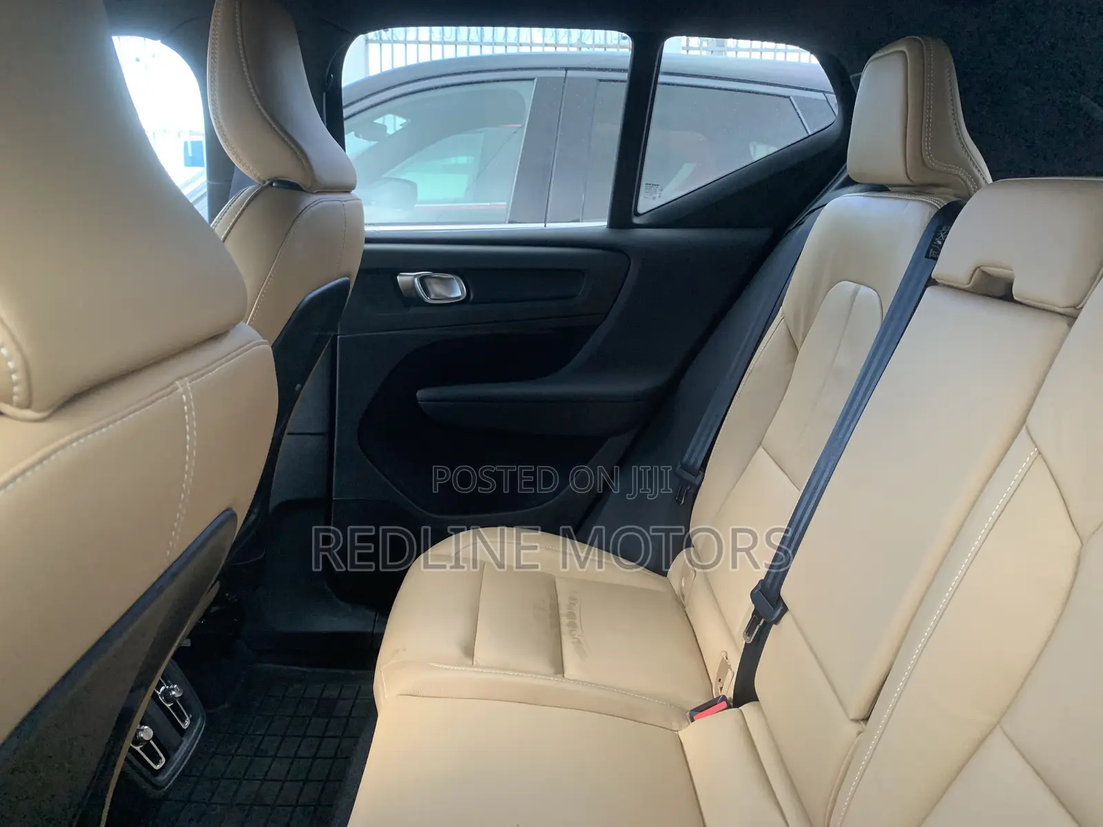 Volvo XC40 T5 Petrol AWD 2019 Ivory