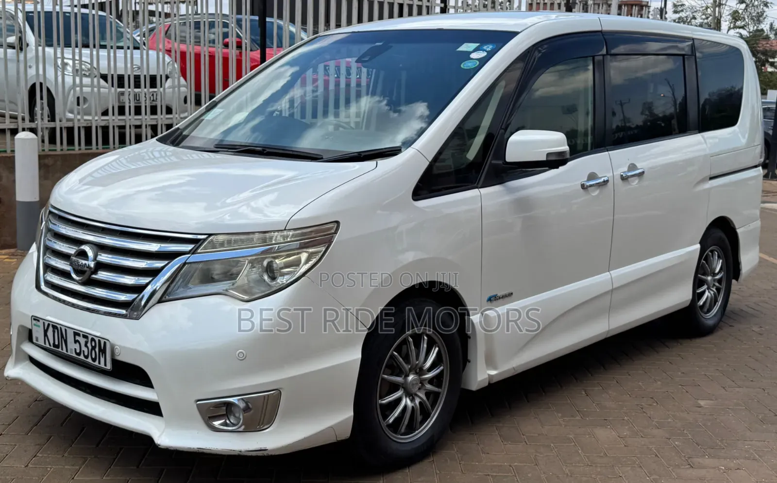 Nissan Serena 2016 White