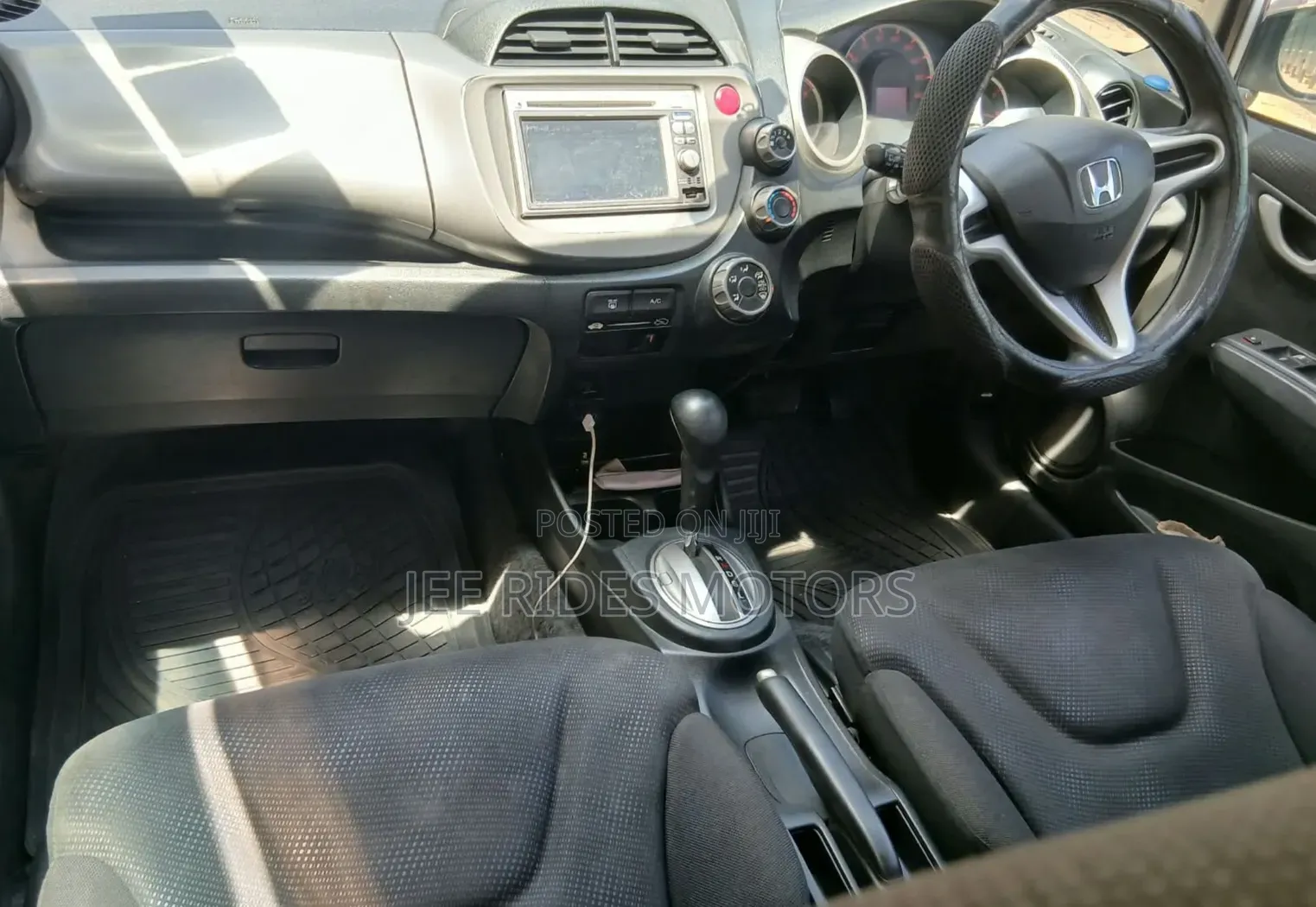 Honda Fit 2013 Pearl