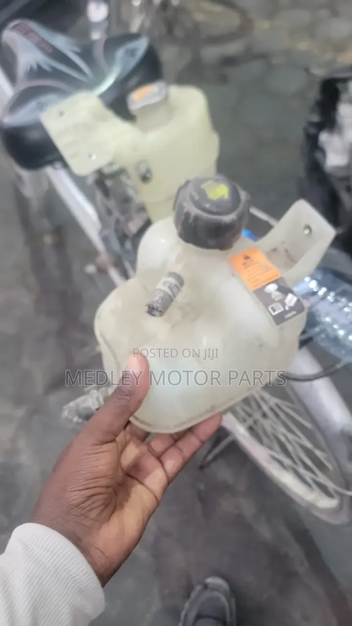 Nissan Note E11 ECU /