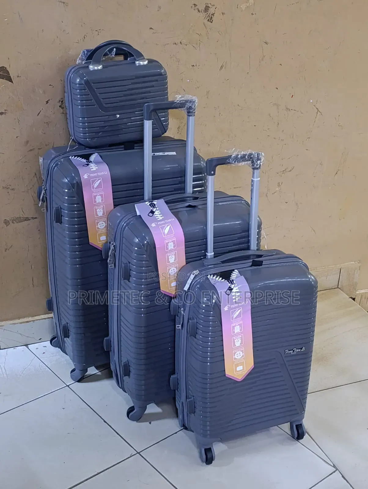 4 in 1 Luxurious Unbreakable Suitcase